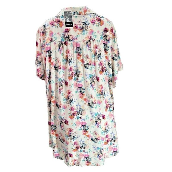 Torrid Plus 6 White Skull Floral Print Button Down Collar Short Sleeve Blouse - Picture 4 of 6